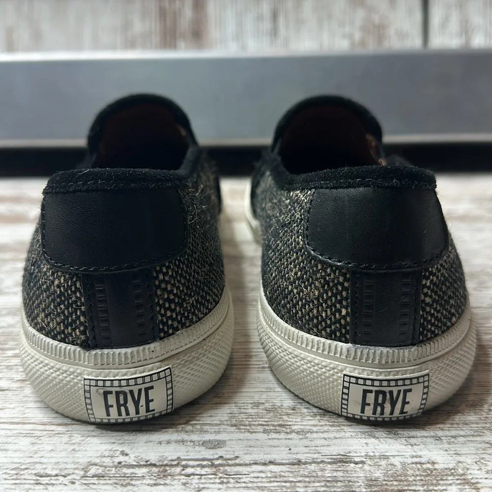 Frye Gia Canvas Slip On Black Multi Color Size 7M